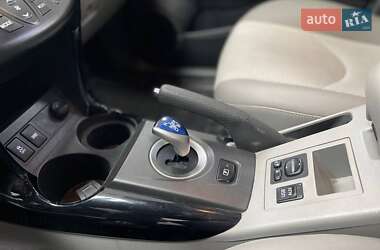 Внедорожник / Кроссовер Toyota RAV4 EV 2013 в 