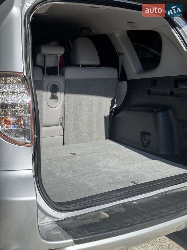Внедорожник / Кроссовер Toyota RAV4 EV 2013 в Киеве