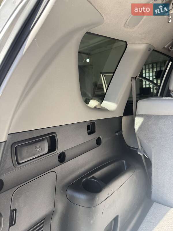 Внедорожник / Кроссовер Toyota RAV4 EV 2013 в Киеве