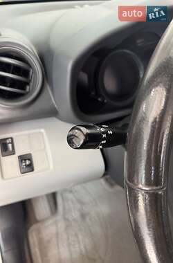 Внедорожник / Кроссовер Toyota RAV4 EV 2013 в 