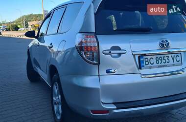 Внедорожник / Кроссовер Toyota RAV4 EV 2014 в 