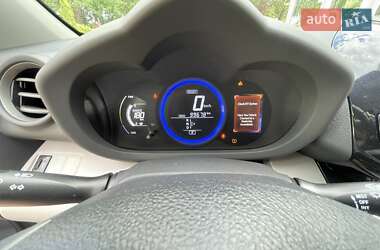 Внедорожник / Кроссовер Toyota RAV4 EV 2013 в 