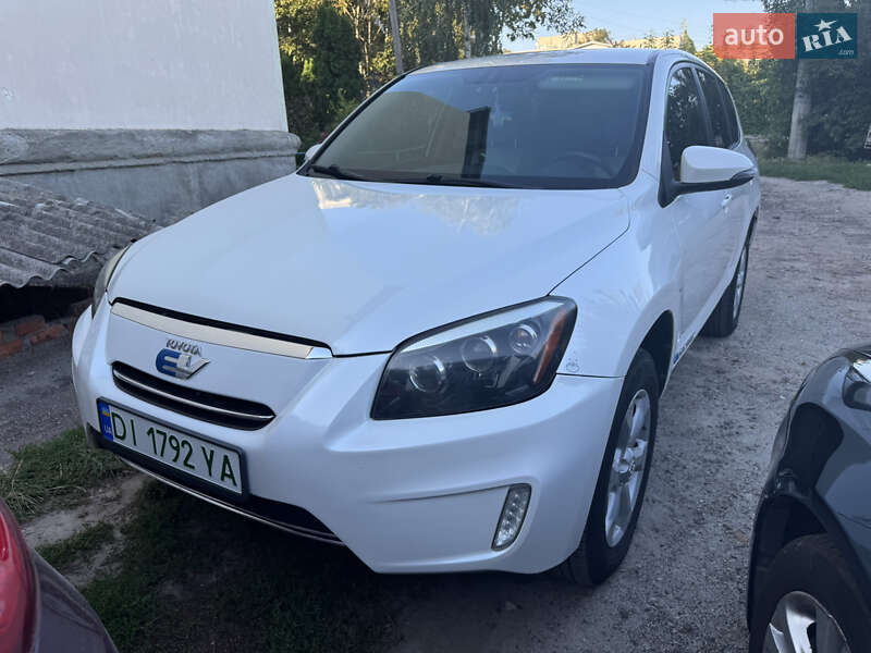 Позашляховик / Кросовер Toyota RAV4 EV 2013 в Житомирі