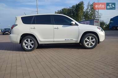 Внедорожник / Кроссовер Toyota RAV4 EV 2012 в 