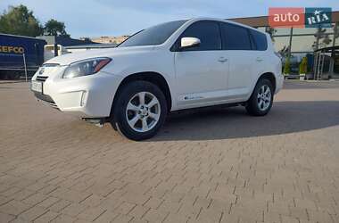 Внедорожник / Кроссовер Toyota RAV4 EV 2012 в 