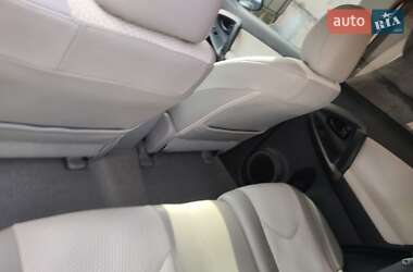 Внедорожник / Кроссовер Toyota RAV4 EV 2012 в 