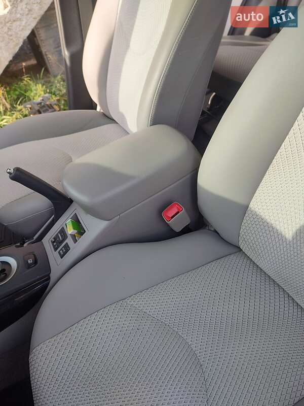 Позашляховик / Кросовер Toyota RAV4 EV 2012 в Ковелі