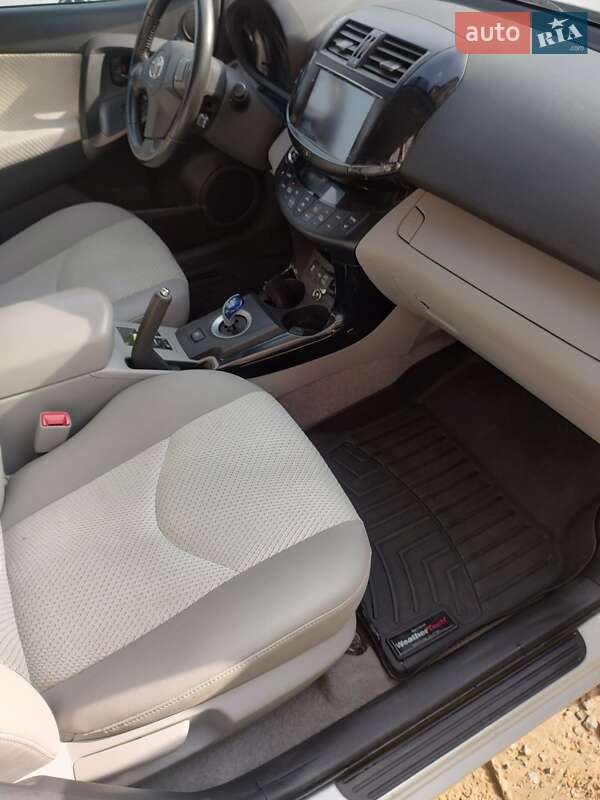 Позашляховик / Кросовер Toyota RAV4 EV 2012 в Ковелі