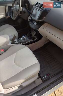 Внедорожник / Кроссовер Toyota RAV4 EV 2012 в 