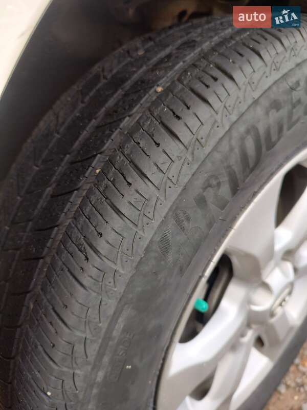 Позашляховик / Кросовер Toyota RAV4 EV 2012 в Ковелі