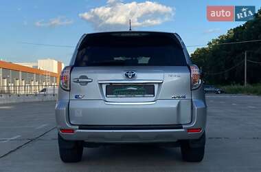 Внедорожник / Кроссовер Toyota RAV4 EV 2012 в 