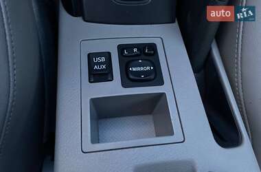 Внедорожник / Кроссовер Toyota RAV4 EV 2012 в 