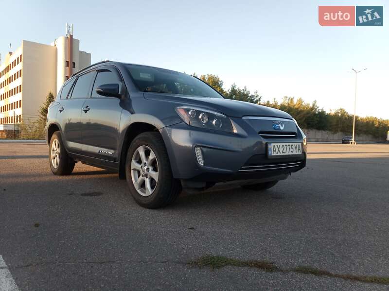 Внедорожник / Кроссовер Toyota RAV4 EV 2013 в Харькове фото 3 Внедорожник / Кроссовер Toyota RAV4 EV 2013 в Харькове