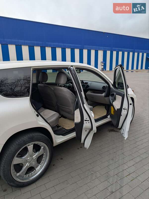 Внедорожник / Кроссовер Toyota RAV4 EV 2014 в Одессе фото 5 Внедорожник / Кроссовер Toyota RAV4 EV 2014 в Одессе