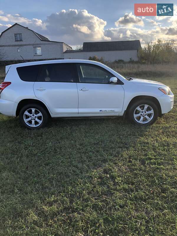 Позашляховик / Кросовер Toyota RAV4 EV 2013 в Крижополі фото 12 Позашляховик / Кросовер Toyota RAV4 EV 2013 в Крижополі