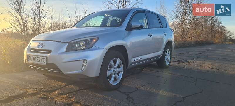 Позашляховик / Кросовер Toyota RAV4 EV 2014 в Нововолинську фото 21 Позашляховик / Кросовер Toyota RAV4 EV 2014 в Нововолинську