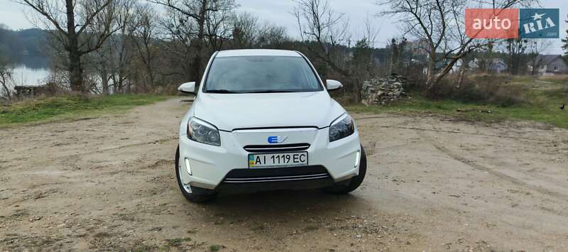 Внедорожник / Кроссовер Toyota RAV4 EV 2013 в Житомире