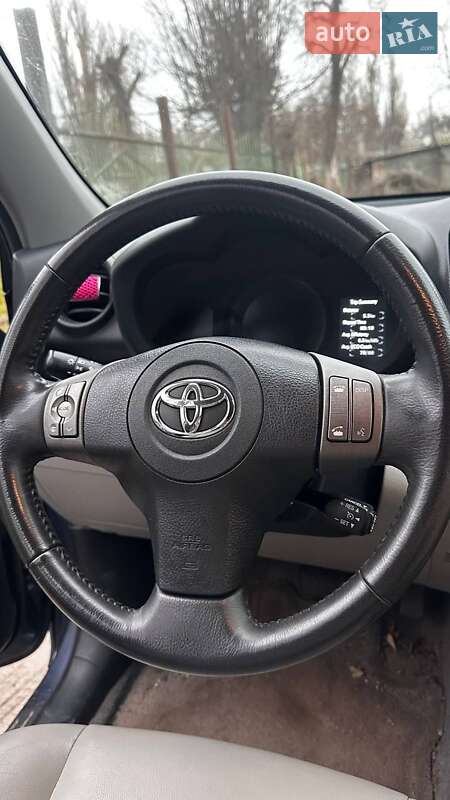 Внедорожник / Кроссовер Toyota RAV4 EV 2013 в Кременчуге фото 14 Внедорожник / Кроссовер Toyota RAV4 EV 2013 в Кременчуге