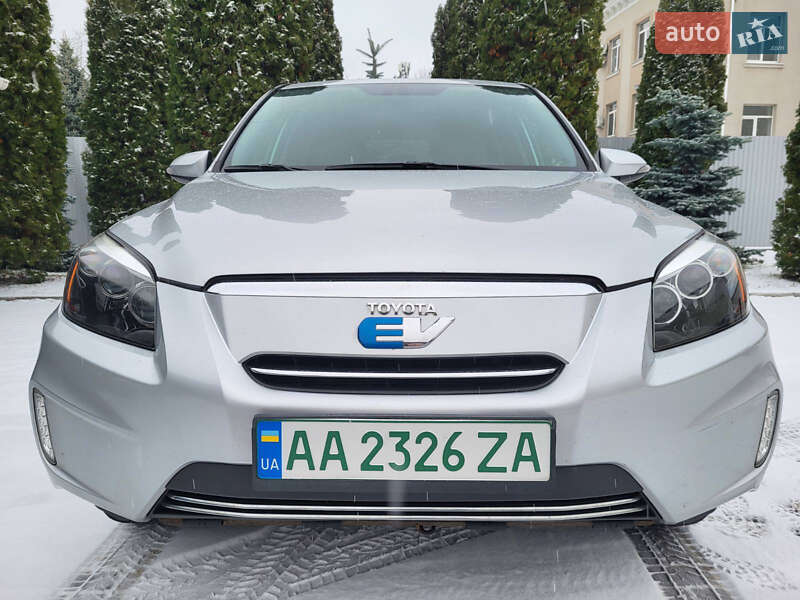 Позашляховик / Кросовер Toyota RAV4 EV 2014 в Черкасах фото 7 Позашляховик / Кросовер Toyota RAV4 EV 2014 в Черкасах