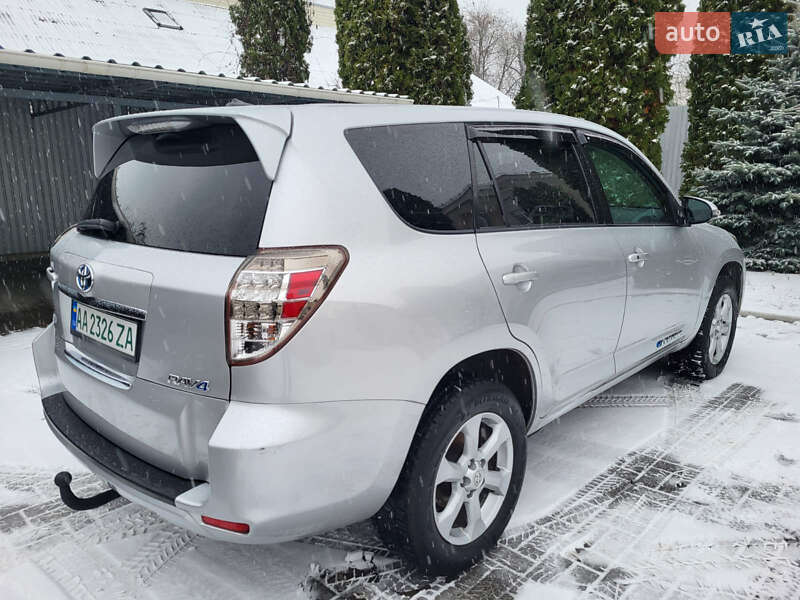 Позашляховик / Кросовер Toyota RAV4 EV 2014 в Черкасах фото 37 Позашляховик / Кросовер Toyota RAV4 EV 2014 в Черкасах