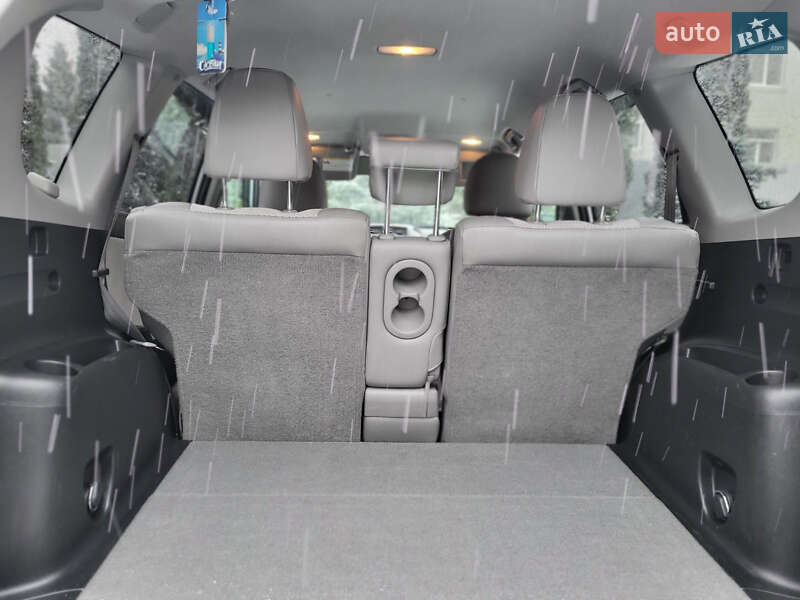 Позашляховик / Кросовер Toyota RAV4 EV 2014 в Черкасах фото 60 Позашляховик / Кросовер Toyota RAV4 EV 2014 в Черкасах