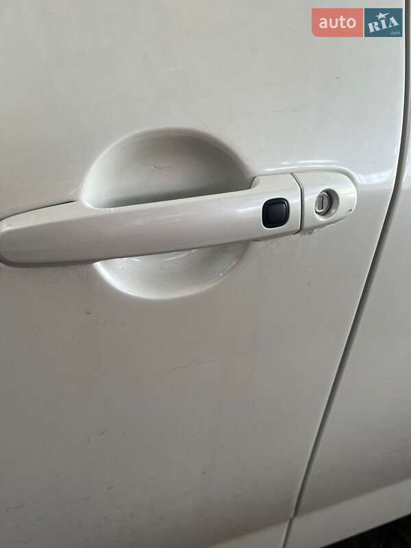 Внедорожник / Кроссовер Toyota RAV4 EV 2013 в Белой Церкви