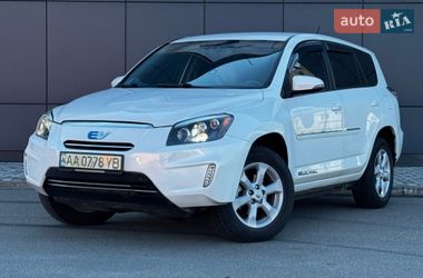 Внедорожник / Кроссовер Toyota RAV4 EV 2014 в Киеве