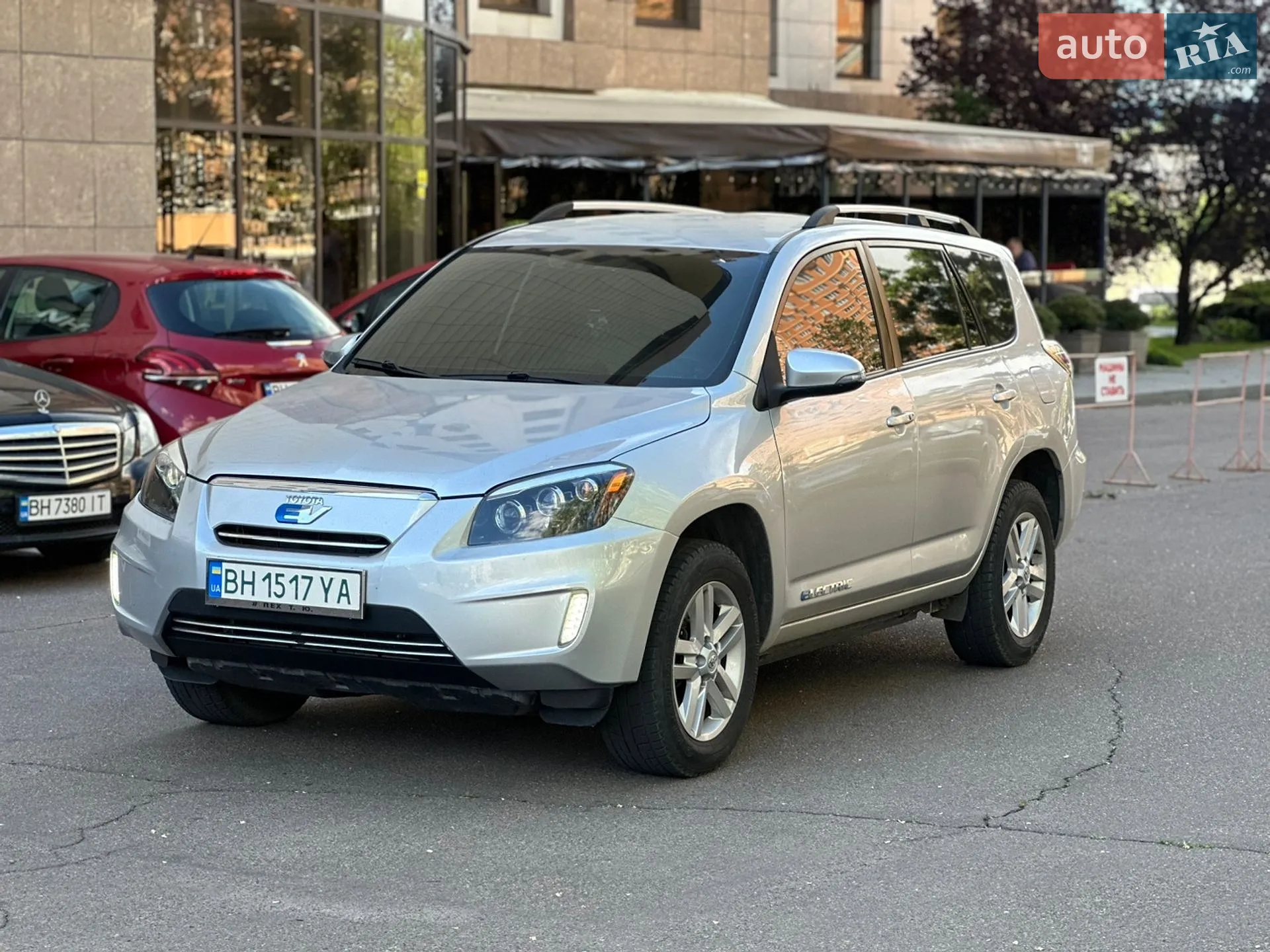 2014 Toyota RAV 4 - фото 1