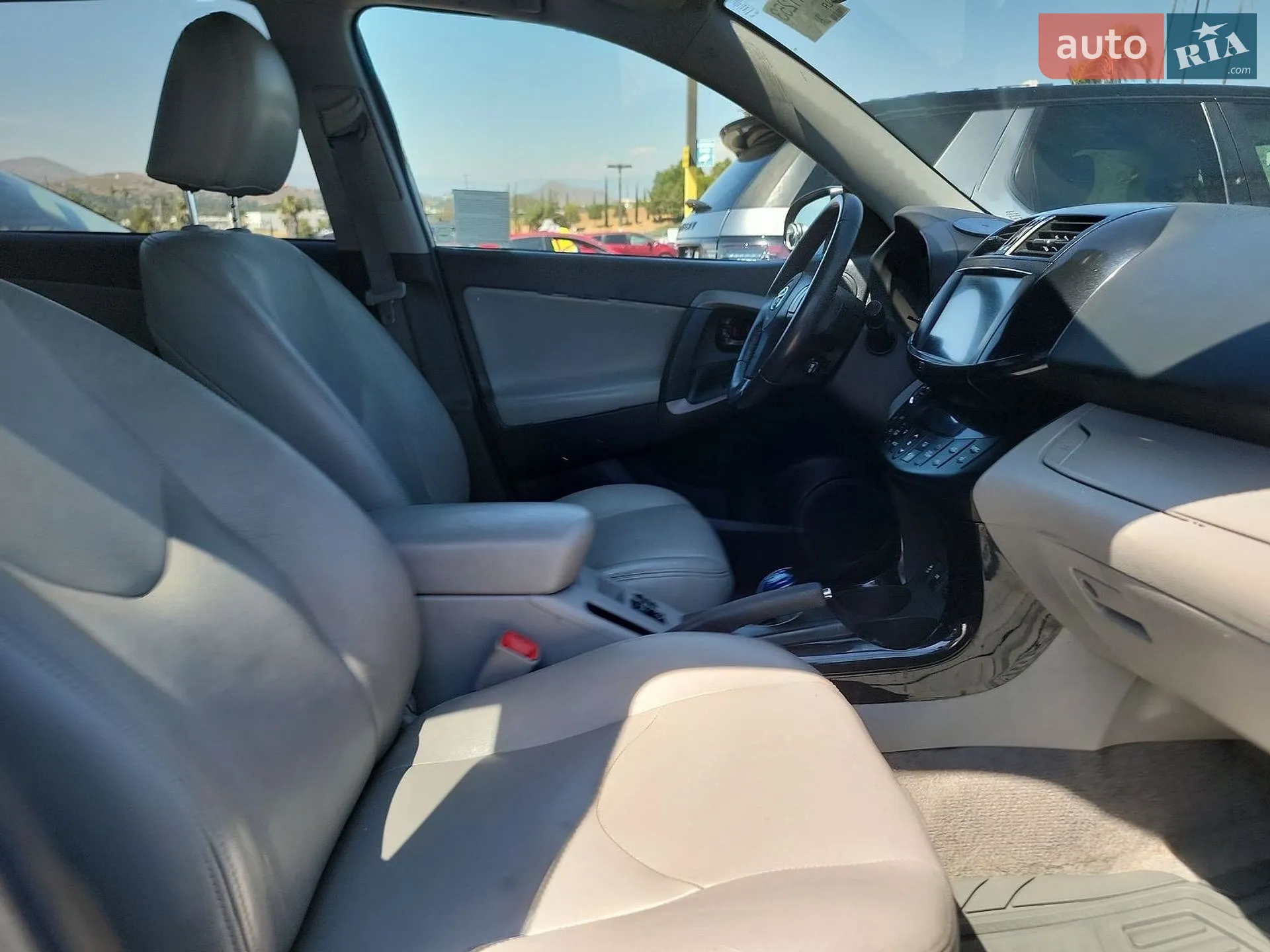 2013 Toyota RAV 4 - мініатюра 4
