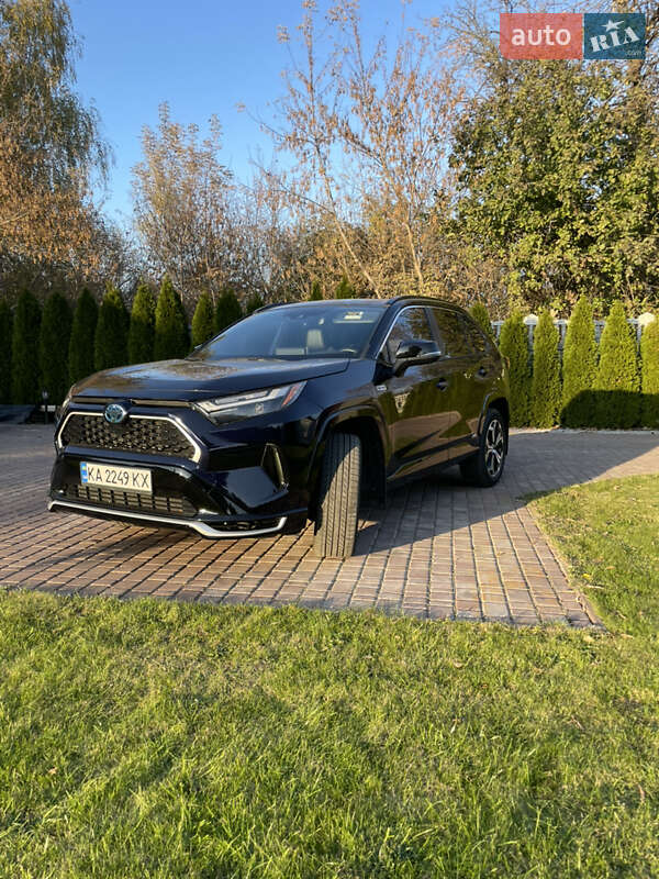 Внедорожник / Кроссовер Toyota RAV4 PHEV 2022 в Киеве
