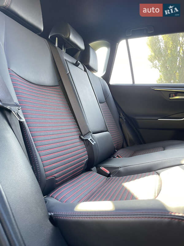 Внедорожник / Кроссовер Toyota RAV4 PHEV 2022 в Киеве