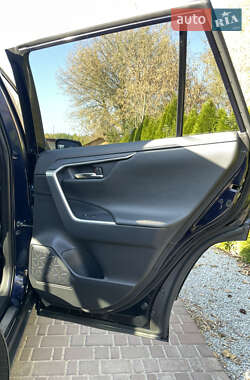 Внедорожник / Кроссовер Toyota RAV4 PHEV 2022 в 