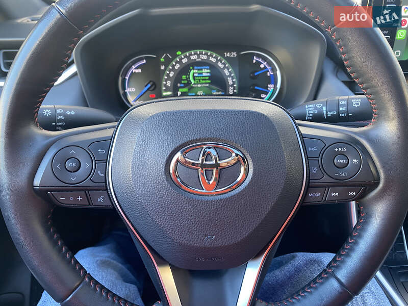 Внедорожник / Кроссовер Toyota RAV4 PHEV 2021 в Киеве