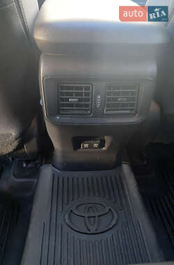 Внедорожник / Кроссовер Toyota RAV4 PHEV 2021 в 
