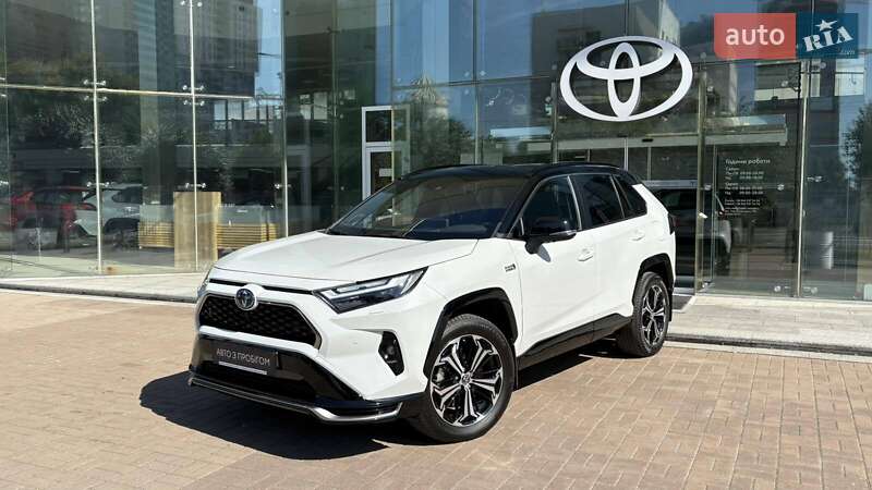 Toyota RAV4 PHEV 2024