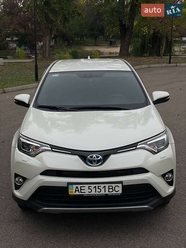 Позашляховик / Кросовер Toyota RAV4 PHEV 2016 в Києві фото Позашляховик / Кросовер Toyota RAV4 PHEV 2016 в Києві