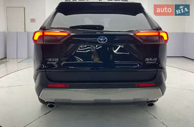 Внедорожник / Кроссовер Toyota RAV4 PHEV 2024 в 