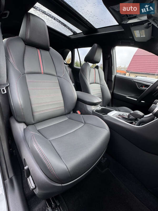 Внедорожник / Кроссовер Toyota RAV4 PHEV 2025 в Бердичеве