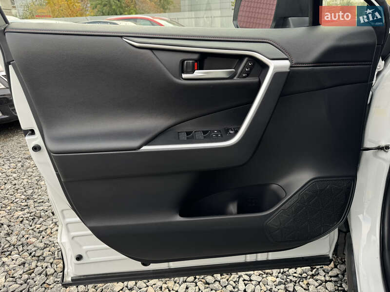Внедорожник / Кроссовер Toyota RAV4 PHEV 2025 в Бердичеве