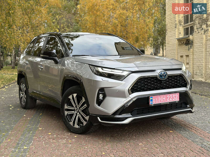 Позашляховик / Кросовер Toyota RAV4 PHEV 2023 в Києві фото 10 Позашляховик / Кросовер Toyota RAV4 PHEV 2023 в Києві