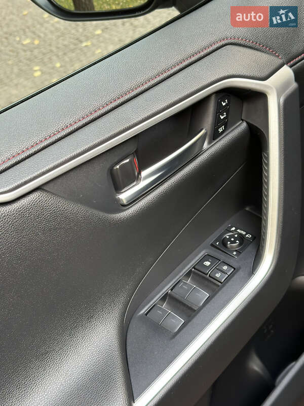 Позашляховик / Кросовер Toyota RAV4 PHEV 2023 в Києві фото 29 Позашляховик / Кросовер Toyota RAV4 PHEV 2023 в Києві