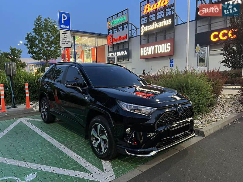 Toyota RAV4 PHEV 2021 Toyota RAV4 PHEV 2021