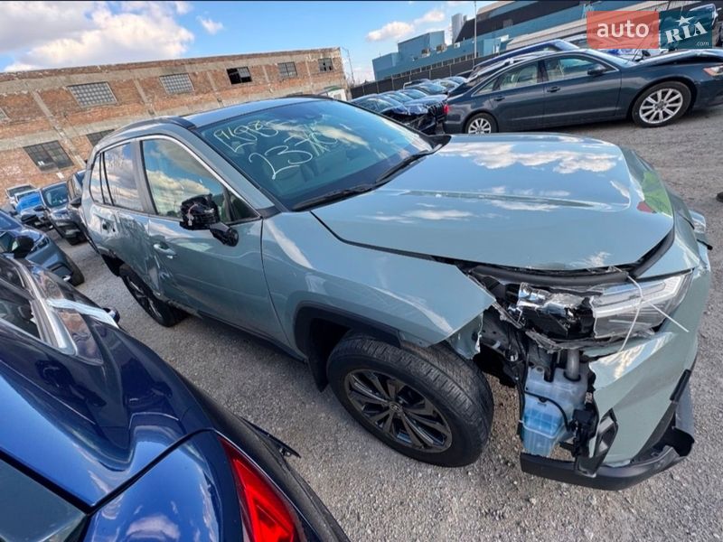 Внедорожник / Кроссовер Toyota RAV4 PHEV 2023 в Ивано-Франковске фото 8 Внедорожник / Кроссовер Toyota RAV4 PHEV 2023 в Ивано-Франковске