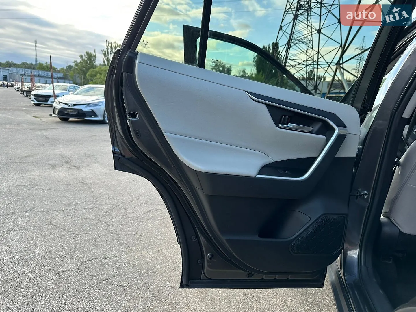 2022 Toyota RAV 4 - мініатюра 19