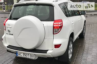 Внедорожник / Кроссовер Toyota RAV4 2012 в Ровно