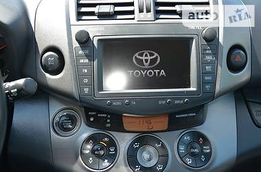 Позашляховик / Кросовер Toyota RAV4 2011 в Луцьку