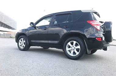 Внедорожник / Кроссовер Toyota RAV4 2011 в Луцке