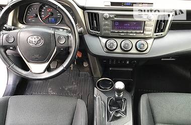 Внедорожник / Кроссовер Toyota RAV4 2015 в Ровно