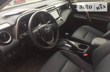 Внедорожник / Кроссовер Toyota RAV4 2018 в Львове