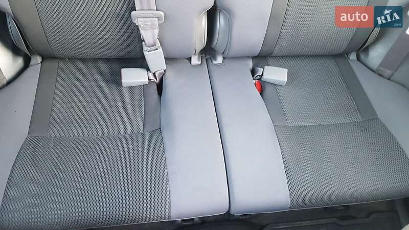 Внедорожник / Кроссовер Toyota RAV4 2001 в Киеве